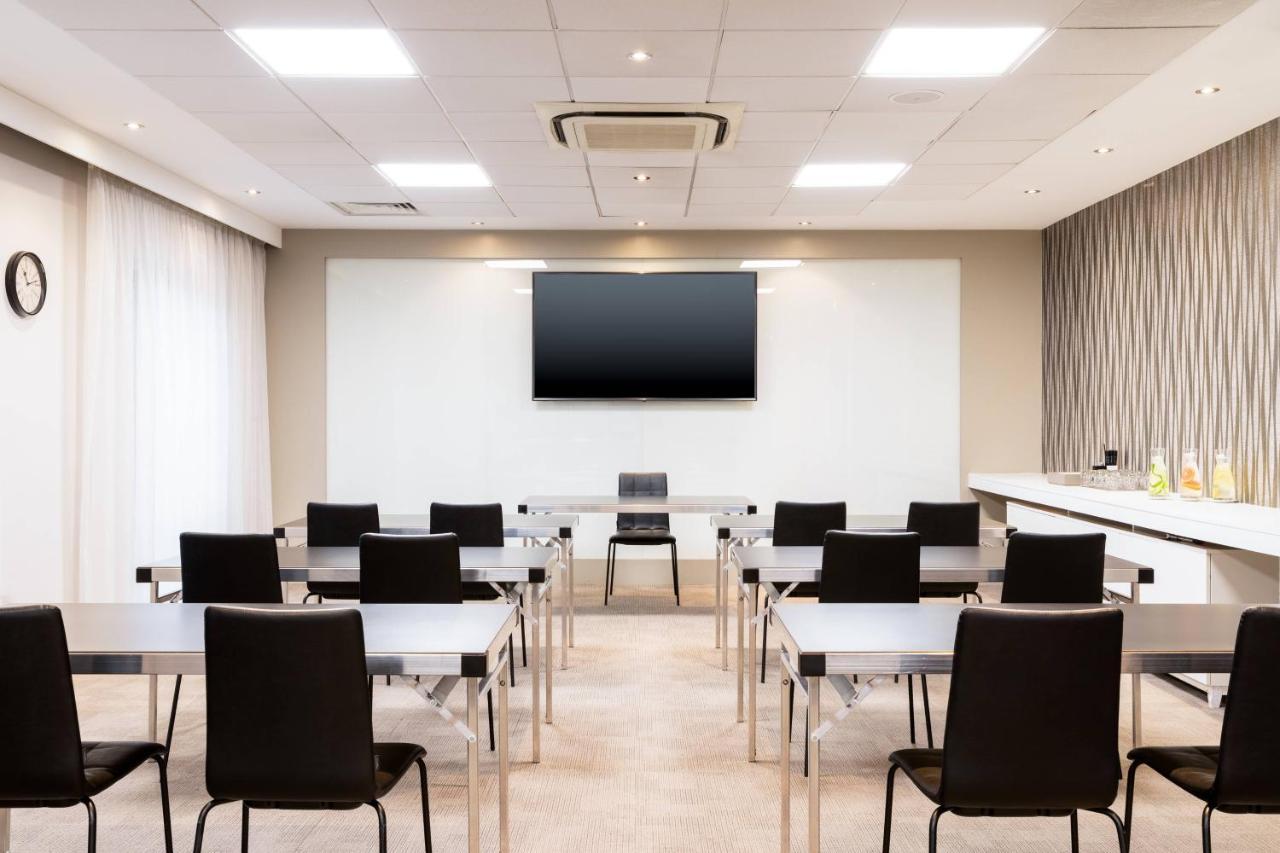 Отель Ac By Marriott Salford Quays 4*