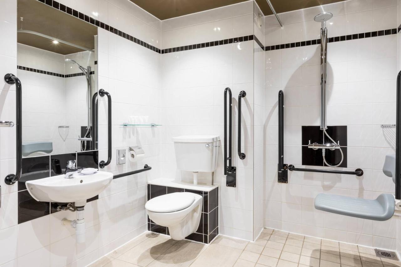 Ac By Marriott Salford Quays Отель