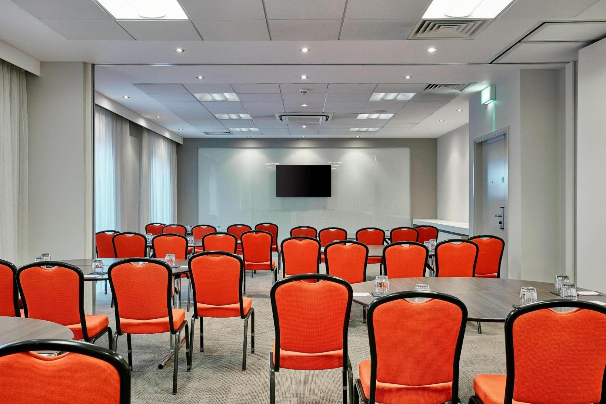 Ac By Marriott Salford Quays 4* Манчестер